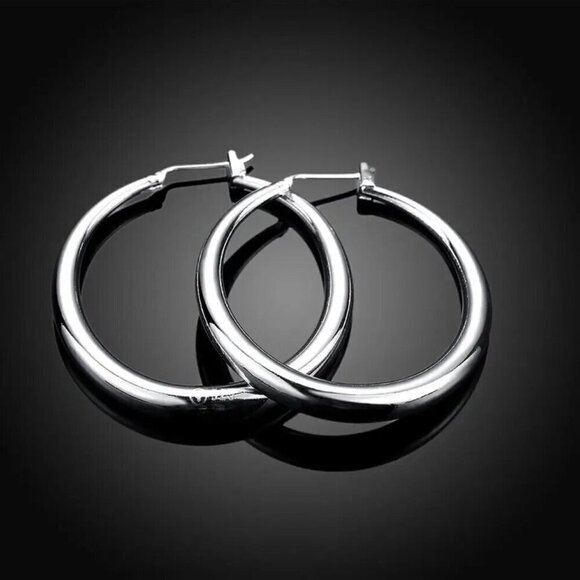 NWT Silver Plated Hoop Earrings Fashion High Polished Medium Size - Picture 1 of 9